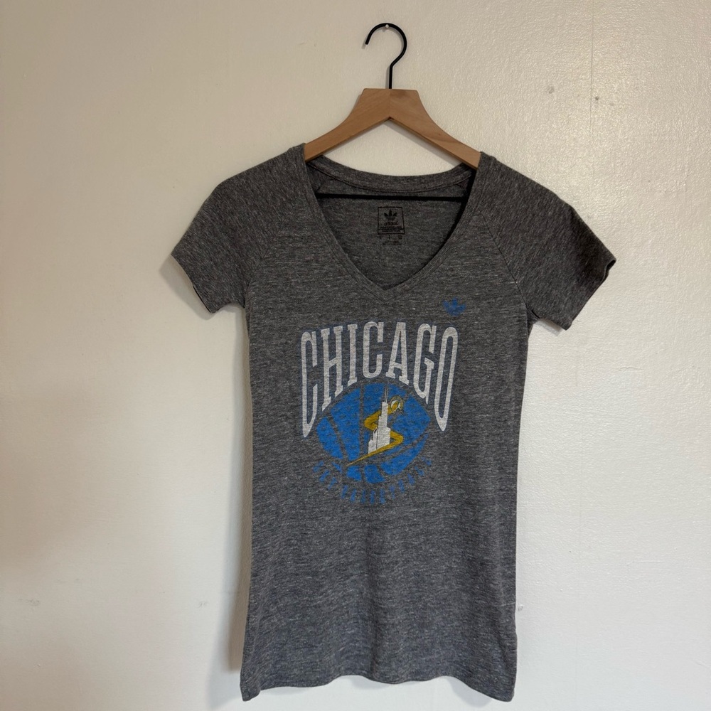 adidas Heather Gray Chicago Sky Retro Artwork Women's V- neck Tee 2015